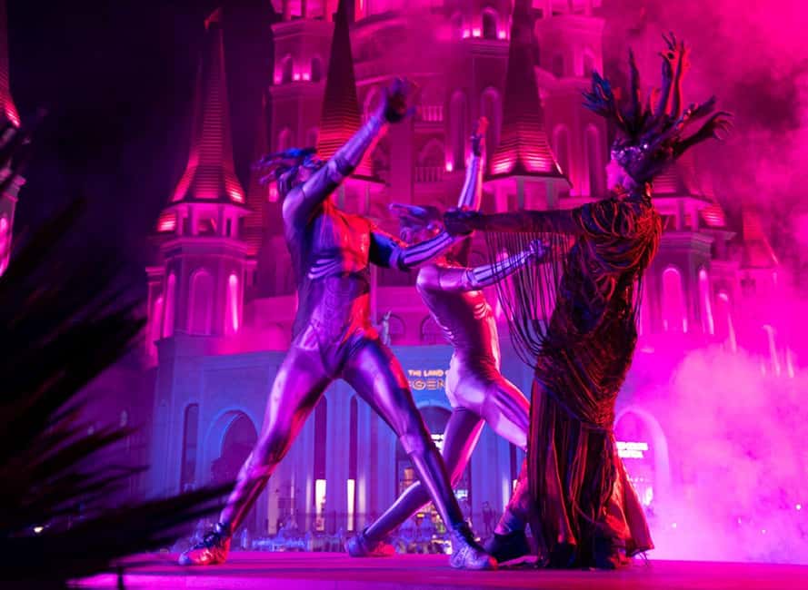 Antalya/Alanya/Side: Land of Legends Night Show & Shopping - The main show: boat parade and synchronized fountains timed to music