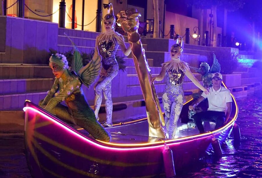 Antalya/Alanya/Side: Land of Legends Night Show & Shopping - Vehicle comfort, group rides, and what to watch for