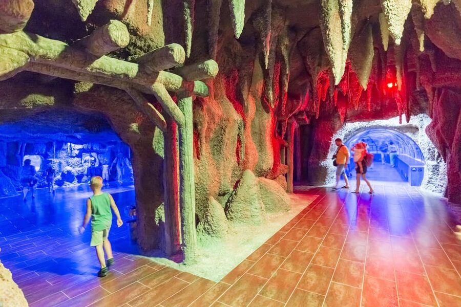 Antalya: Aquarium and Wax Museum Entry Ticket - The aquarium’s themed zones, from Atlantis to wrecks