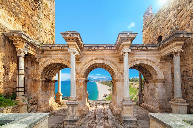 Antalya City Tour - Hadrian’s Gate in Antalya’s historic center