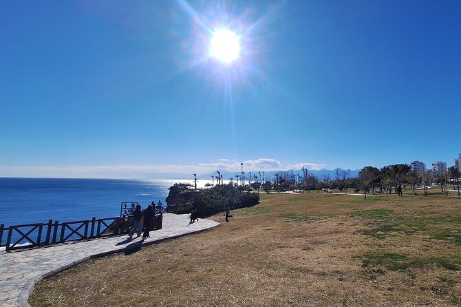 Antalya City Tour by Night - Konyaaltı viewpoint: coastline photos and Taurus Mountain framing