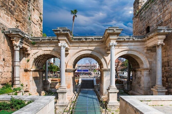 Antalya City Tour with Boat Tour and Waterfalls - Stop 3: Kaleici Old Town Inside the Walls, Where Eras Overlap
