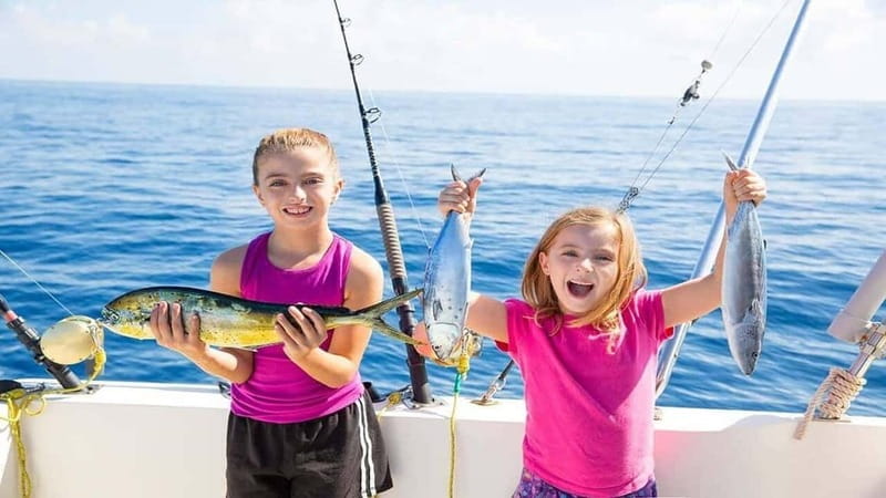 Antalya: Exclusive Mini Group Fishing Tour - Catch & Grill - The crab-catching stop: a fun reset between fish hauls