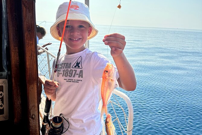 Antalya Fishing with Breakfast & Lunch & Soft Drinks & Transfer - The Antalya fishing charter setup that works for first-timers
