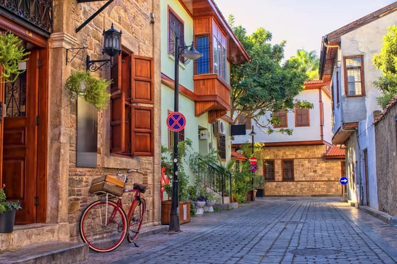 Antalya: Guided Old City Walking Tour of City Highlights - Meeting at Hadrian’s Gate and then starting where it matters
