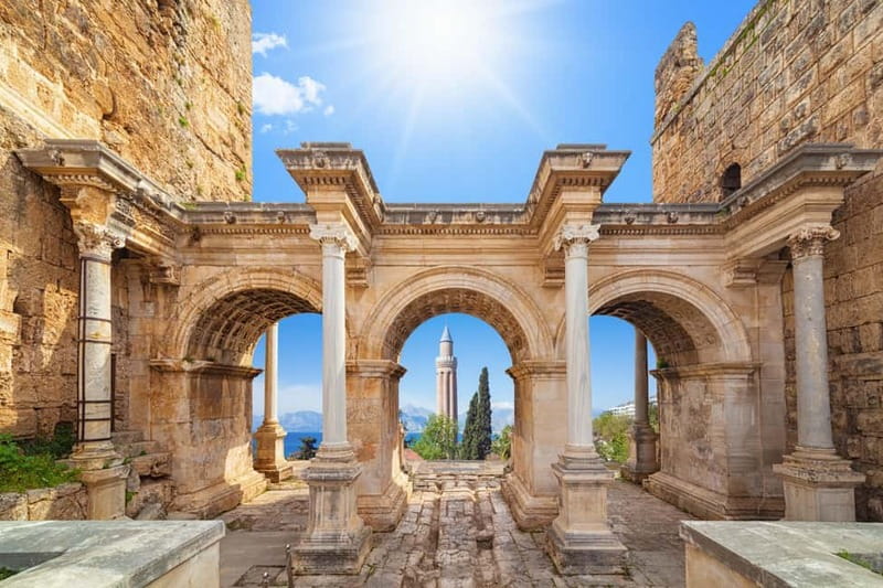 Antalya: Guided Old City Walking Tour of City Highlights - Optional 45-minute Kaleiçi boat trip for €10: worth it if you like second angles