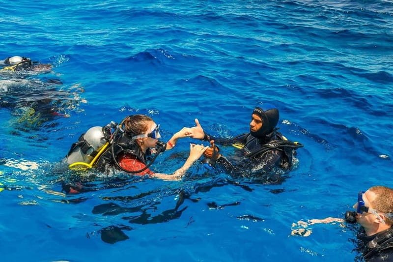 Antalya/Kemer: Scuba Diving Experience with 2 Dives & Lunch - Aquarium Bay style water: what you see on the first underwater session