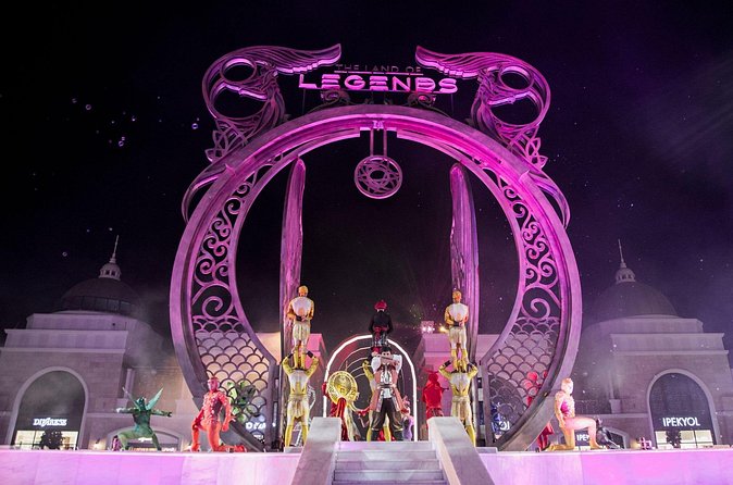 Antalya Land of Legends Night Show and Spectacular Boat Parade - Shopping avenue time: what to do with it and what to skip
