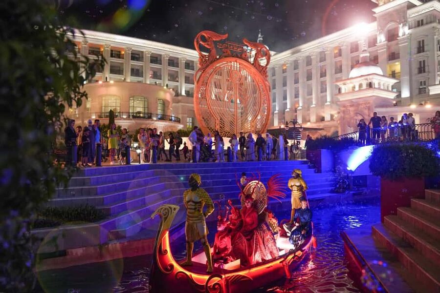 Antalya: Land of Legends Night Show Transfer & Boat Parade - Hotel pickup around Antalya, Alanya, and Side, and why timing matters