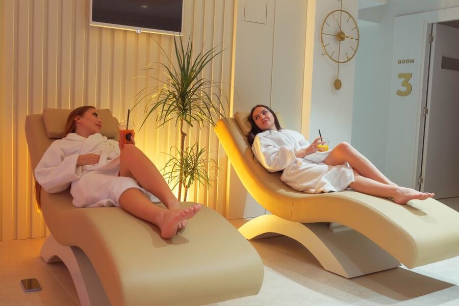 Antalya: Massage and Professional Skin Care Experience - Facial Care With German Cosmetics: The “Fresh Face” Payoff