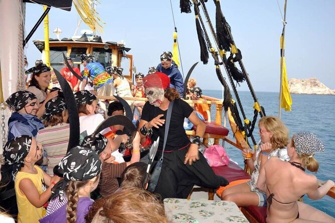 Antalya Pirate Boat Tour with Lunch and Roundtrip Transfer - Kemer Hour: A Short Break That Helps You Enjoy the Day