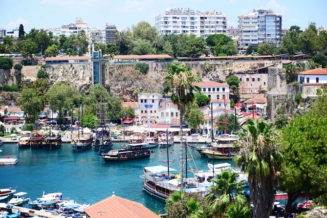 Antalya Self-Guided Audio Tour - Perge Antik Kenti: Roman city life with big names attached