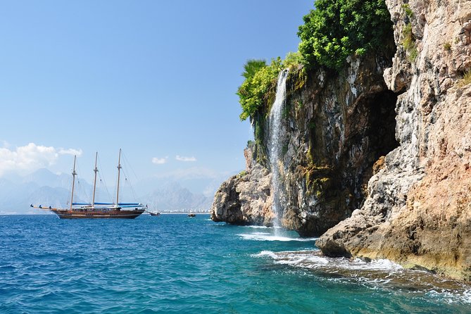 Arrival Private Transfer from Antalya Airport to Kiris, Camyuva, Tekirova - Meet and Greet at Antalya Airport, With Waiting Time That Actually Helps