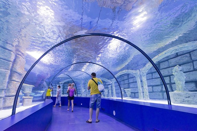 Belek: Antalya Aquarium Ticket With Optional Transfer - Face2Face Wax Museum: fun photos without much planning