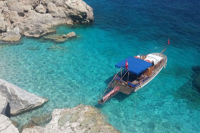 Boat trip from Adrasan to Suluada island, Antalya region - The boat ride and onboard reality: comfort, food, and the extra costs to expect