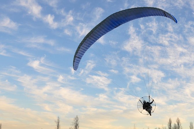 Experience Excitement With Paramator or paragliding. - Who this paramotor flight suits best