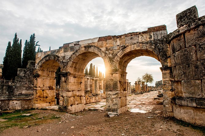 Full-Day Tour to Pamukkale and Hierapolis from Antalya City - Lunch included: good for planning, not necessarily a food highlight