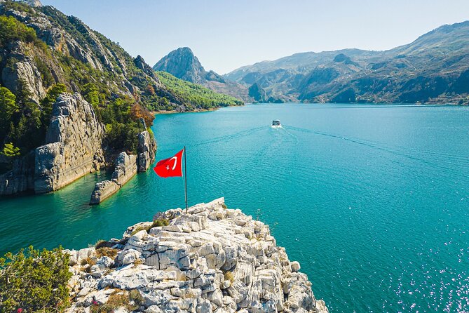 Green Canyon Boat Trip with Lunch and Unlimited Drinks - The Green Canyon boat ride: swim breaks and the best time for photos