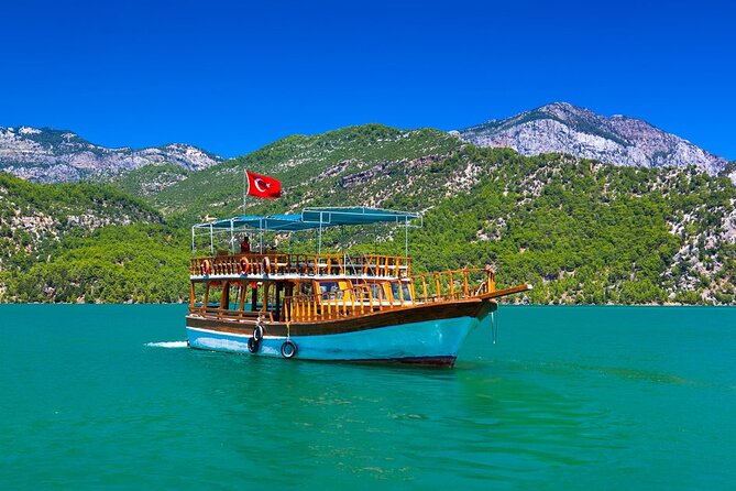 Green Canyon Boat Trip with Lunch and Unlimited Drinks - The ride comfort and English guiding: what the small group changes