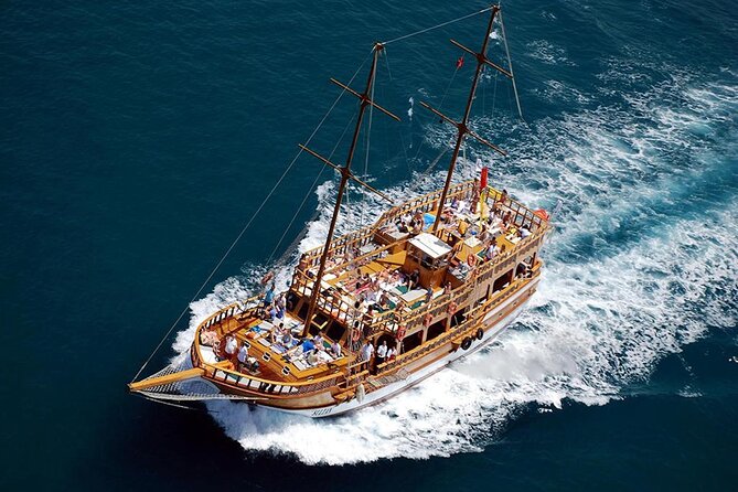 Kemer Bay Blue Cruise from Kemer - What onboard life feels like: music, drinks, and deck time