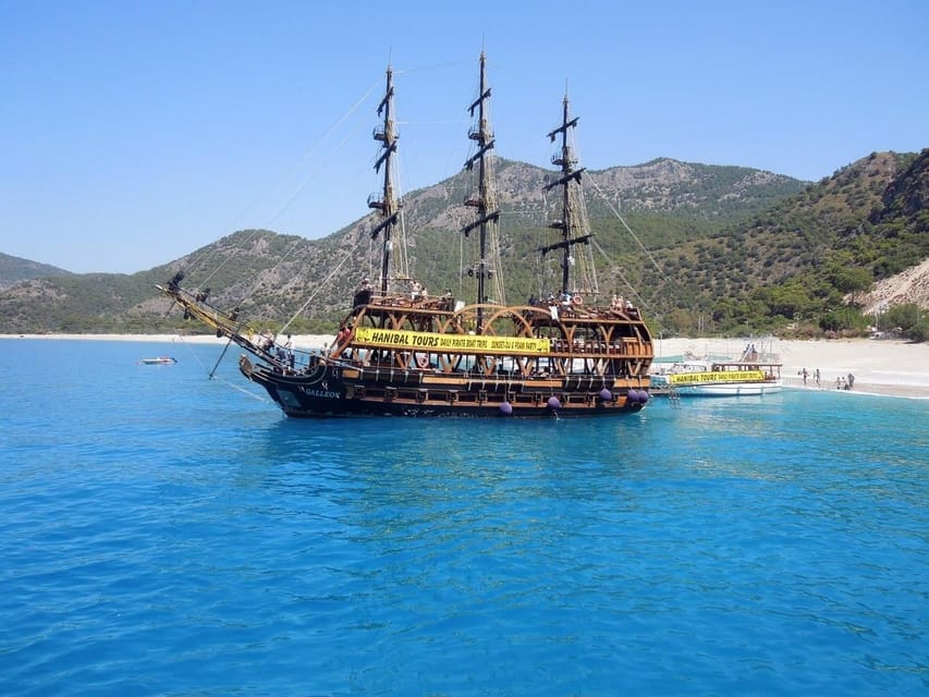 Kemer: Boat Trip with Swimming and Snorkeling - Lunch at the bay: fueling your second half
