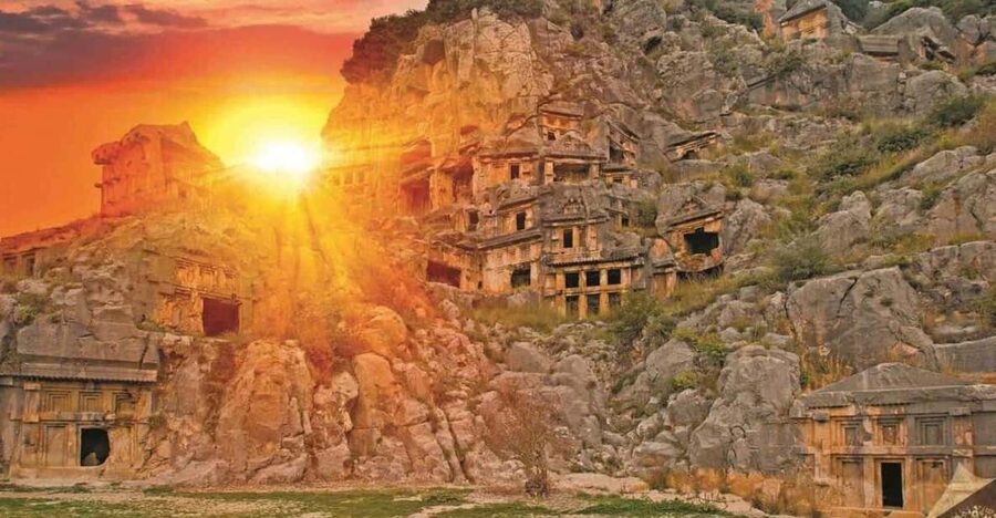 Kemer Demre Myra Kekova Tour - Cathedral of St. Nicholas in Demre: what the shrine experience feels like