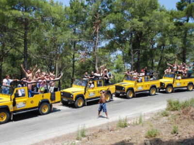 Jeep Safari Tour with Lunch at Riverside