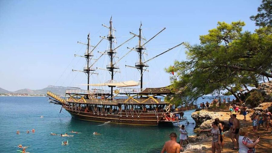 Kemer Pirate Boat Trip with Hotel Transfers Option - Service and Crew Energy, What You Can Expect
