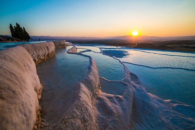 Pamukkale, Cleopatra’s pool, Hieropolis from Antalya with lunch - Pamukkale Cotton Castle and Hierapolis: The core experience