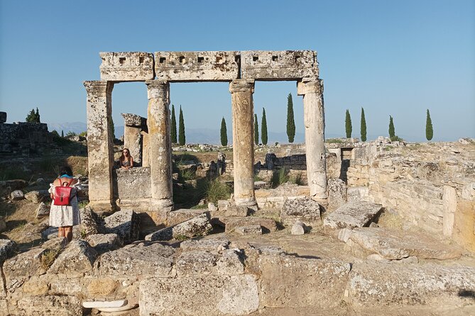 Pamukkale Hierapolis Cleopatra pool Daily Private Tours - Lunch, drinks, and what to pack for a 12-hour day