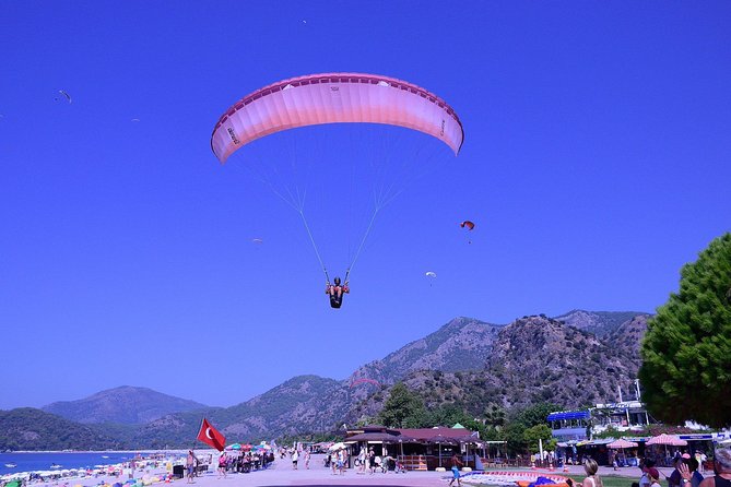 Paragliding in Fethiye from Antalya region - First Stop: Oludeniz Setup and Fuel Before the Sky