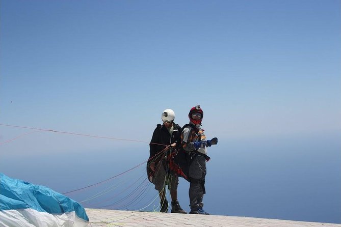 Paragliding on Tahtali mountain from Antalya - The launch setup: German gear and tandem instruction with long flight hours