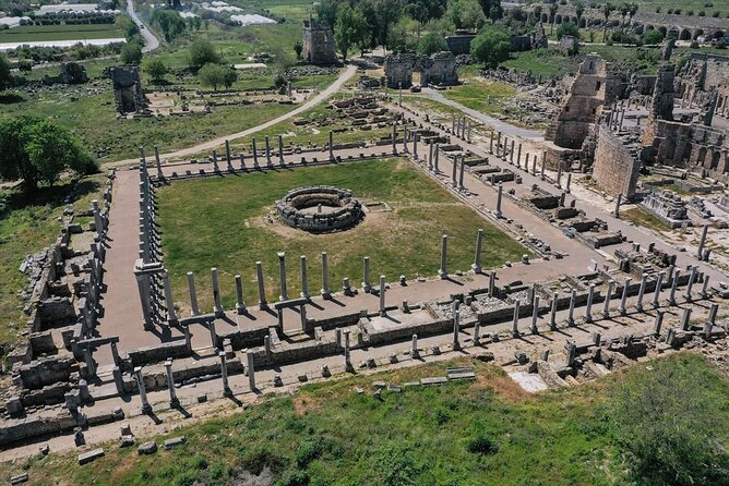 Perge and Aspendos Ancient Marvels Tour: A Leisurely Exploration - Perge Antik Kenti: Roman ruins with breathing room for photos