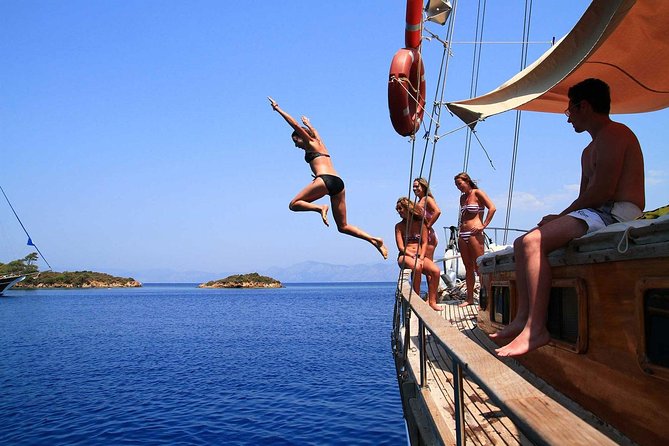 Private Daily Boat Tour ! - Kemer stop: a quick break in a popular Antalya hub