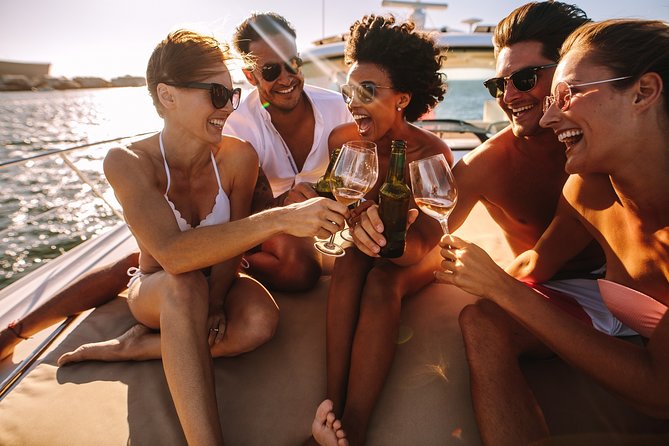 Private Luxury Yacht Cruise - Lunch or dinner onboard: what you’ll actually get