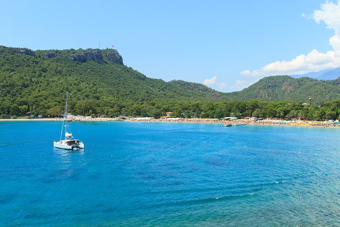 Private Luxury Yacht Cruise - Alcohol isn’t included, so bring a simple plan