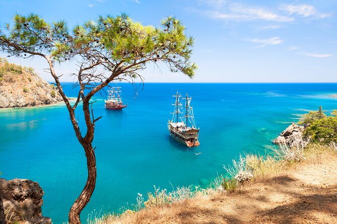 Relaxing Boat Trip w/Lunch and Drinks from Antalya - Lunch on board, unlimited soft drinks included