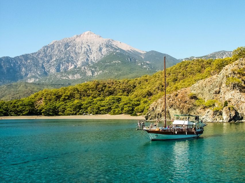Relaxing Boat Trip with Lunch and Drinks - Price and value: $47 for the full day, plus a few extras