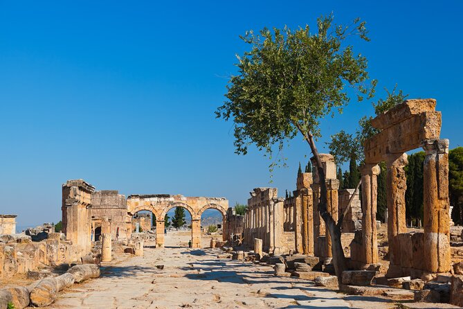 Salda Lake and Pamukkale Full-Day Guided Tour from Belek - Pamukkale Thermal Pools: The One-Hour Soak Option
